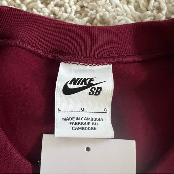 ✔️NWT✔️ NIKE SB Skate Like A Girl Fleece Crew Sweatshirt - Picture 5 of 10